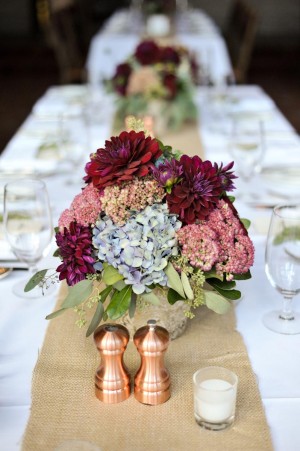 Rustic-Chic-Wine-and-Blue-Centerpiece