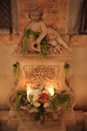 Candlelight-Floral-Sconce