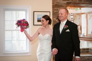 Hot-Pink-and-Blue-Virginia-Vineyard-Wedding-by-Kristen-Gardner-1