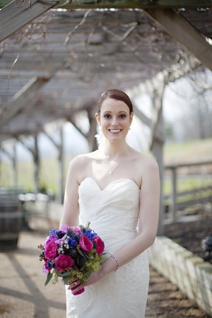 Hot-Pink-and-Blue-Virginia-Vineyard-Wedding-by-Kristen-Gardner-6