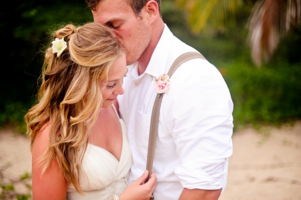 Laid-Back-Puerto-Rico-Beach-Wedding-by-Rebekah-Murray-3