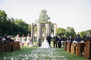 Outdoor-Wedding-Ceremony-Church-Pews