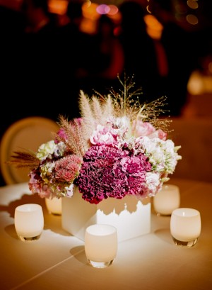 Soft-Elegant-Modern-Purple-Pink-White-Wedding-Centerpiece