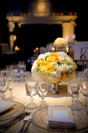 Elegant-Yellow-White-Rose-Centerpiece