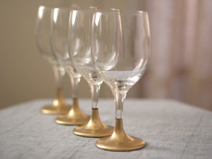 Gold-Dipped-Stem-Wine-Glasses