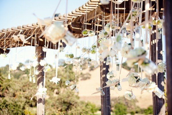 Hanging-Flowers-Wedding-Ceremony-Altar-Flowers