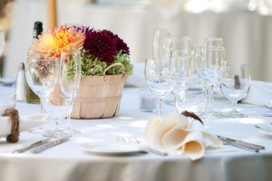 Rustic-Winery-Wedding-Tablescape