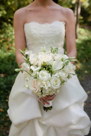 All-White-Wedding-Bouquet