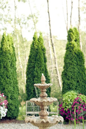 Garden-Wedding-Fountain
