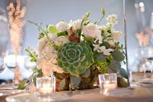 Green-and-White-Wedding-Centerpiece-with-Succulent