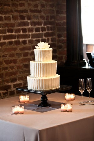 Modern-White-Wedding-Cake