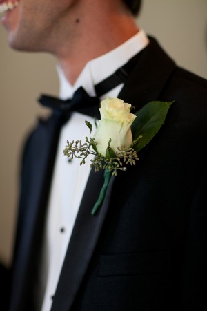 Rose-Boutonniere
