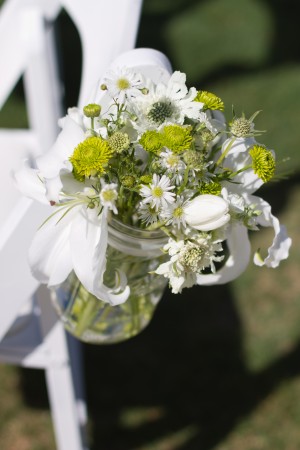 White-and-Green-Wildflower-Ceremony-Decor