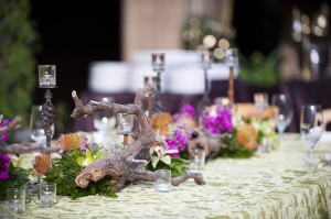 Driftwood-Wedding-Reception-Table