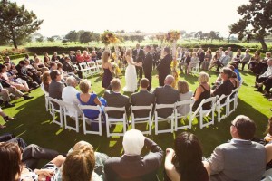 Outdoor-Wedding-Ceremony-In-The-Round