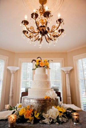 Elegant-Vintage-Wedding-Cake