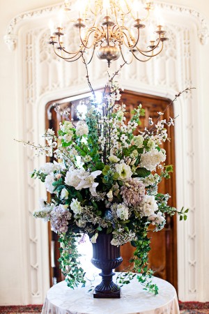 English-Garden-Entrance-Floral-Arrangement