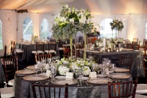 Silver-and-White-Wedding-Tablescape