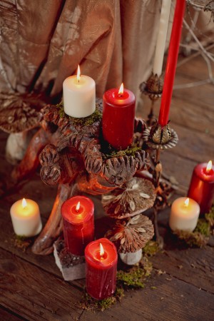Red-and-White-Pillar-Candles