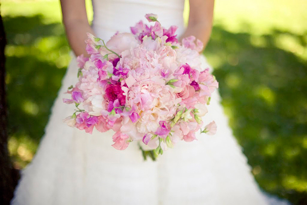 Sweet-Pea-and-Peony-Bouquet
