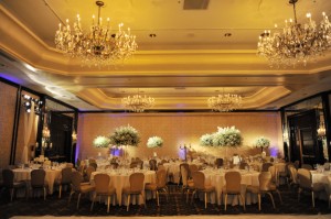 Classy-and-Elegant-Hotel-Ballroom-Wedding-Reception