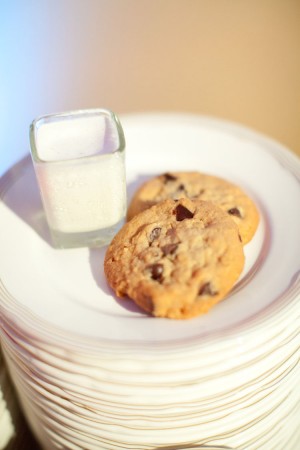 Milk-and-Cookie-Wedding-Snack