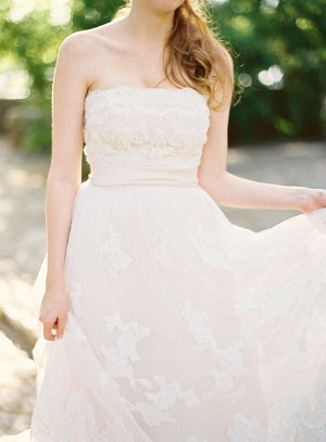 Simple Lace Wedding Dress 4