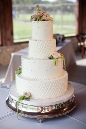 Vintage-Elegant-Wedding-Cake