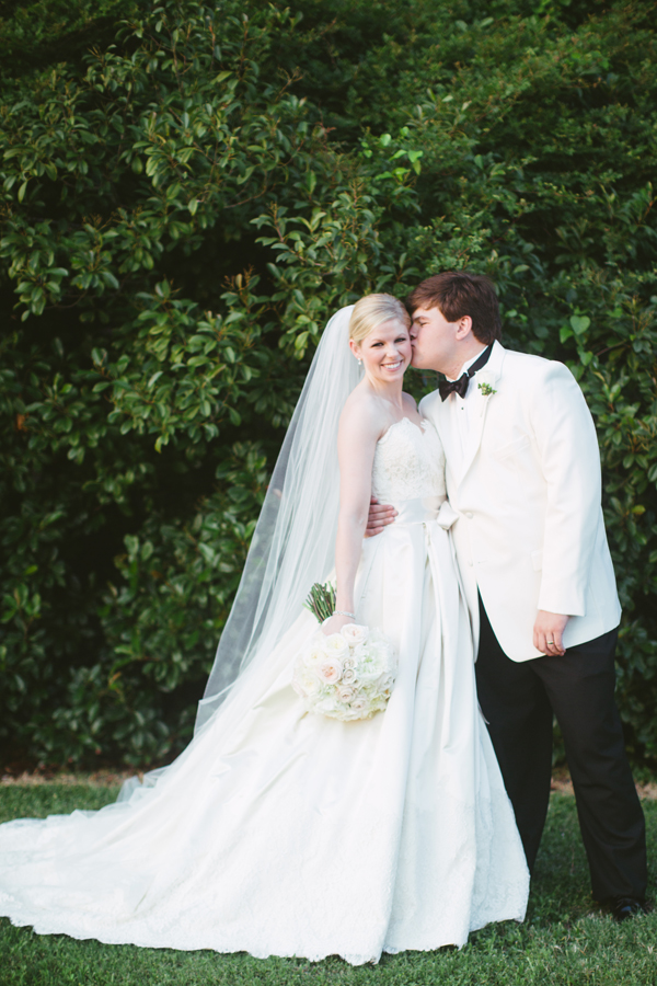 Soft and Elegant Texas Wedding by Jess Barfield Photography 5