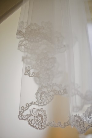 Lace Bridal Veil Detail