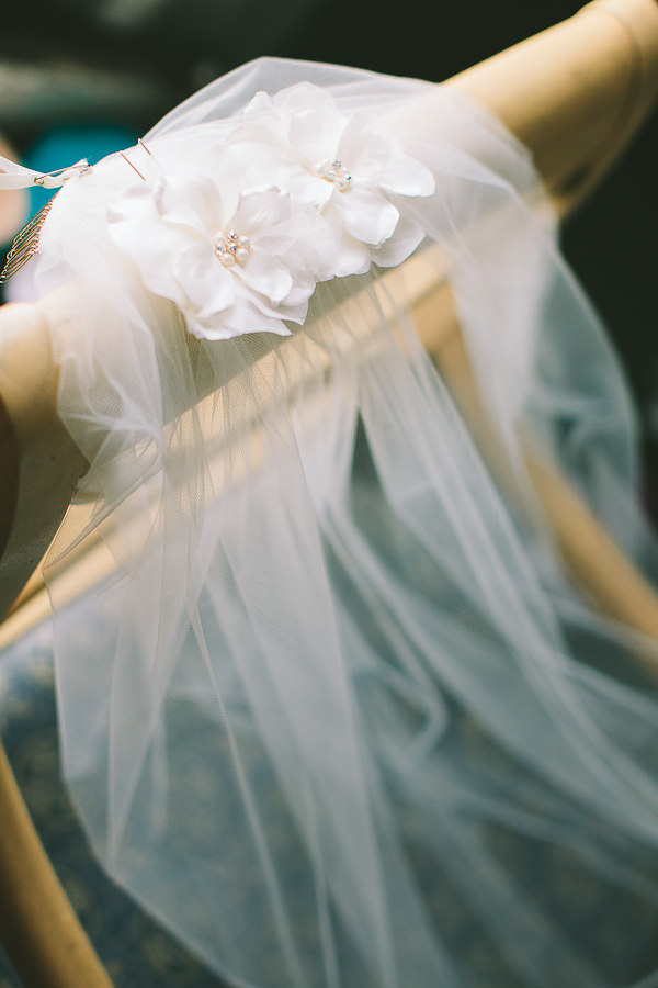 Veil With Silk and Pearl Flowers