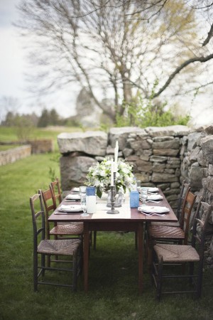 Gray Blue and White Outdoor Tablescape 1