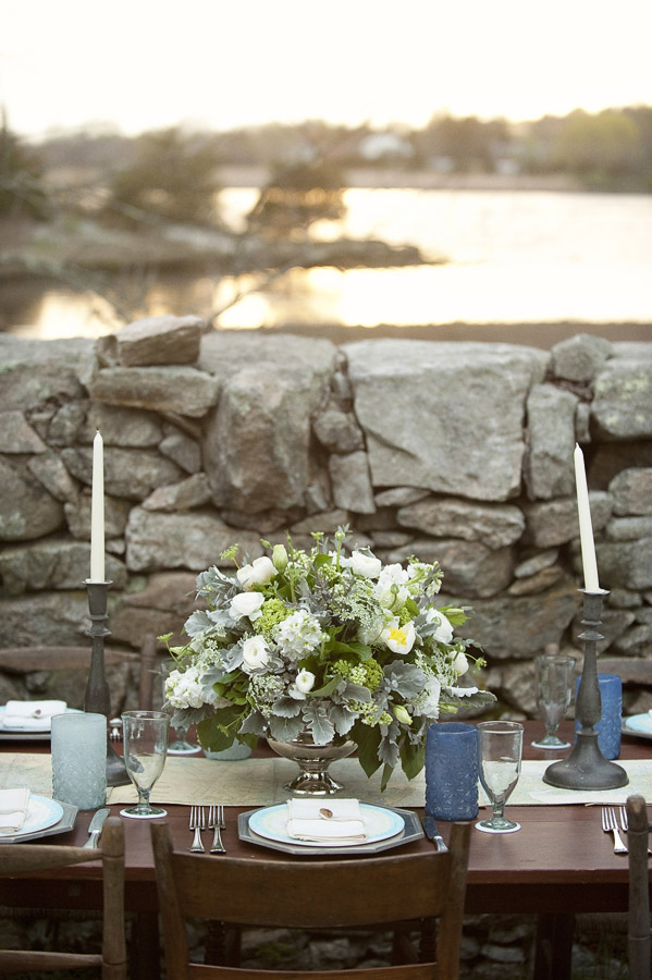 Gray Blue and White Outdoor Tablescape