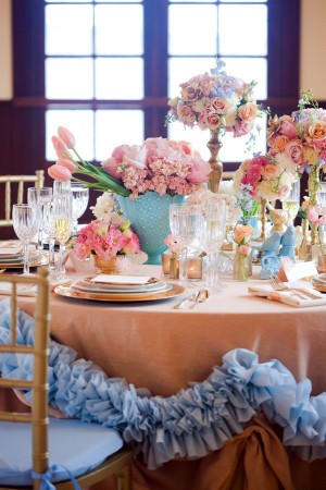 Turquoise Pink and Gold Reception Table Decor