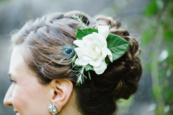 Bridal Hair Ideas With Fresh Flowers