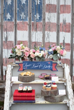 Rustic Americana Dessert Cart