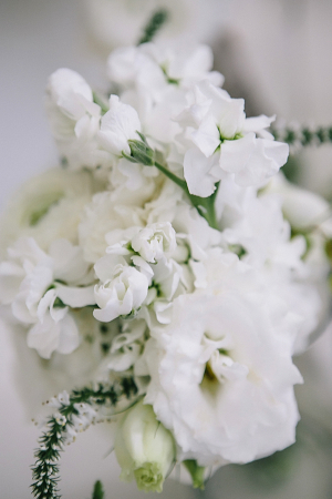 White Flowers Wedding Floral Decor Ideas