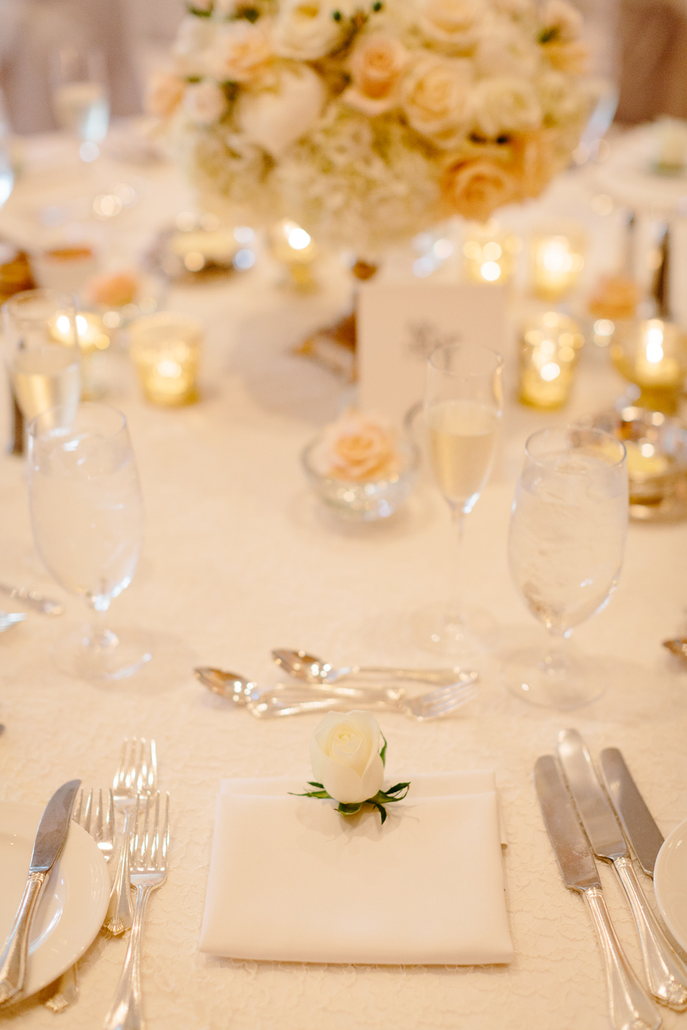 Elegant Peach and Cream Reception Table Decor ideas