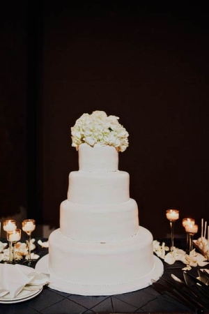 Classic Round Wedding Cake With Hydrangea Topper