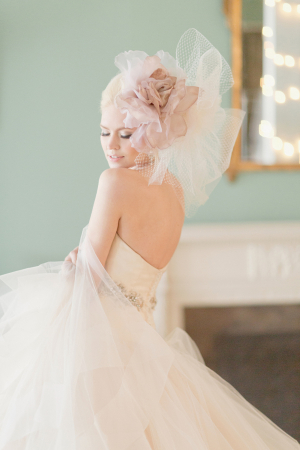 Oversize Tulle Flower Bridal Hairpiece