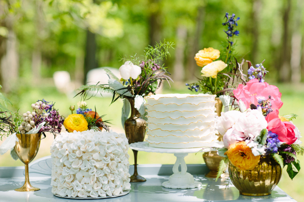 Wildflower Wedding Cake Table