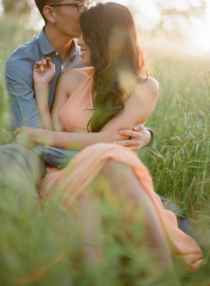 Casual Engagement Portrait Ideas From Esther Sun Photography 