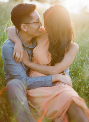 Casual Engagement Portrait Ideas from Esther Sun Photography