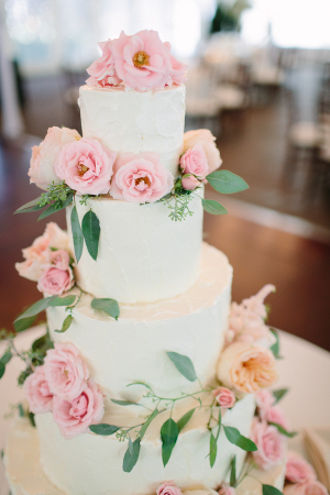 Beautiful Wedding Cake with Pink Roses