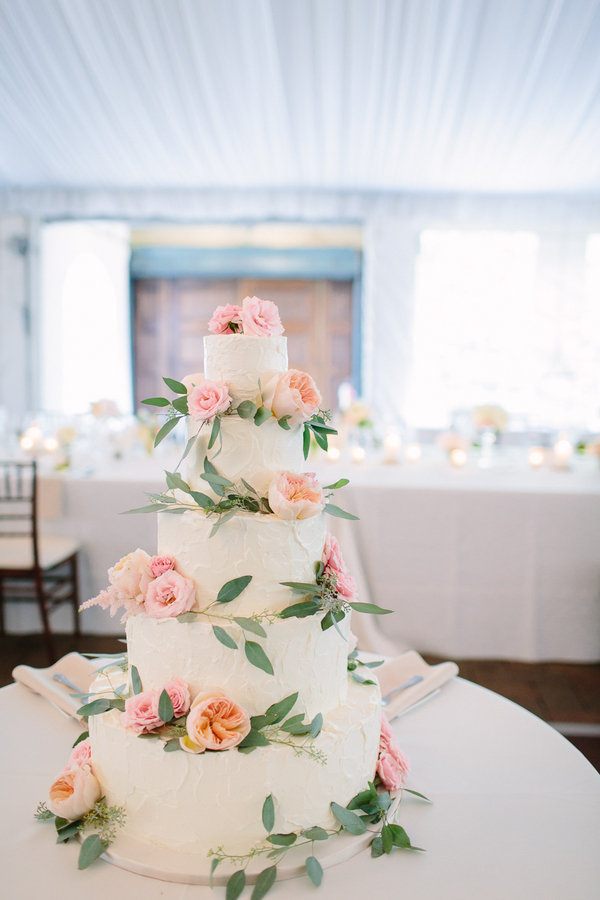 Classic Wedding Cake with Pink Roses