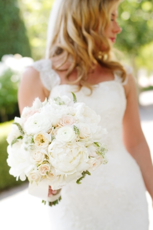 Fluffy Ivory Bouquet