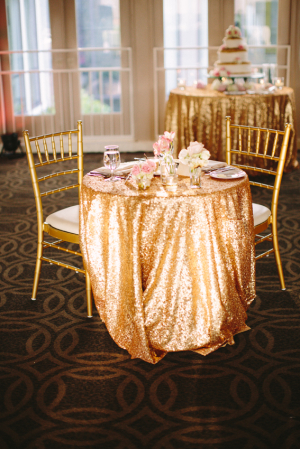 Sparkly Gold Reception Settings