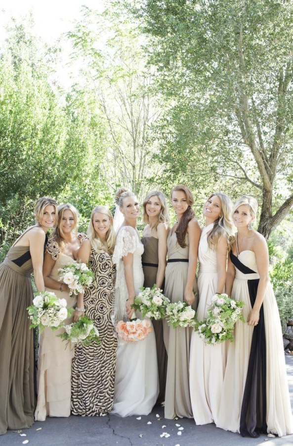 Bridesmaids in Neutral Color Palette