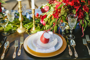 Red Green and Gold Winter Wedding Inspiration