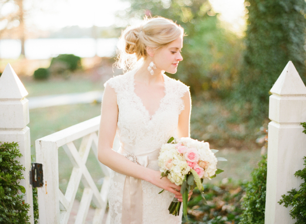 Romantic Lace Bridal Gown1